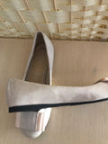 Shoe
