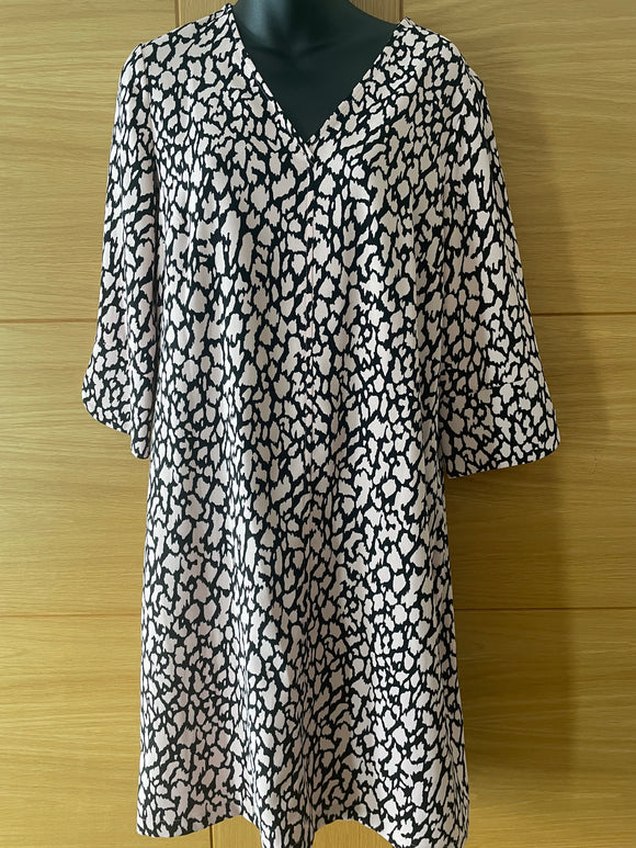 Black & Pale Pink Dress - Size 10. New without Tags
