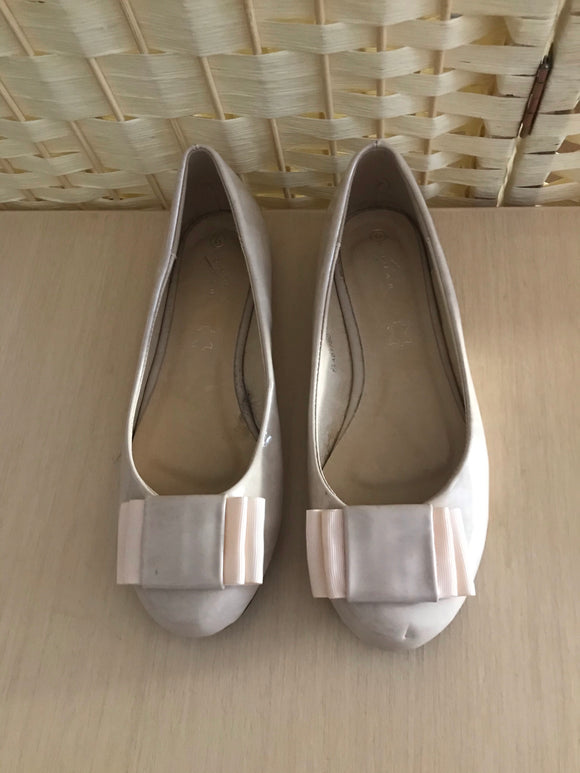 Shoe