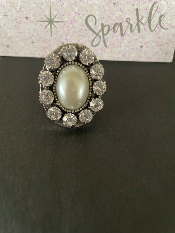 Large Oval Pearl & Diamanté Adjustable Ring